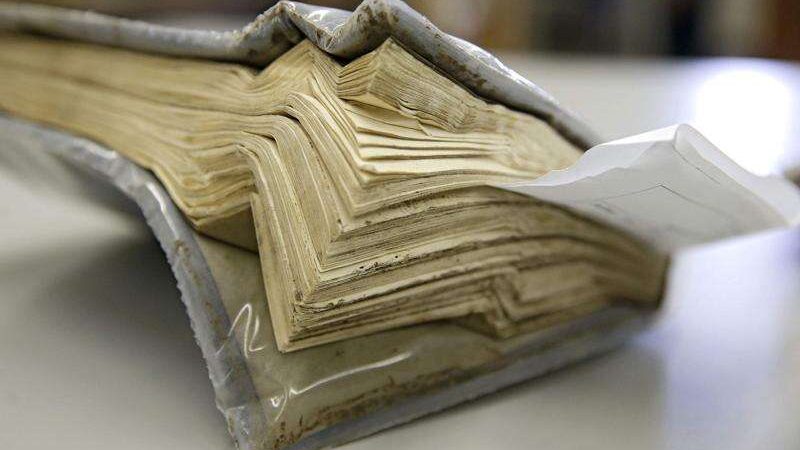 Book Care: Keep Drinks Away From Your Books!